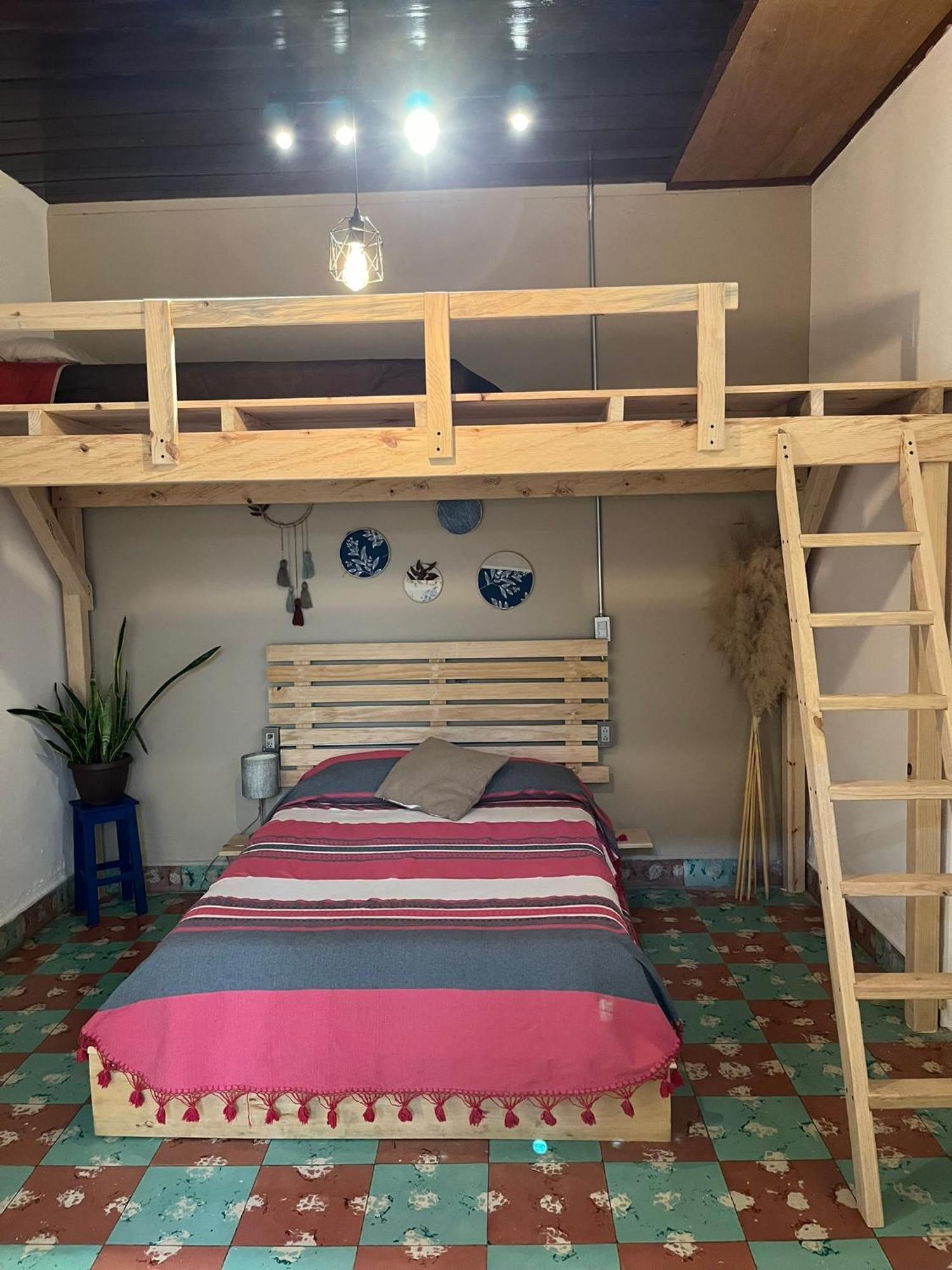 Hostal Casa Gaia San Cristóbal de Las Casas Екстериор снимка